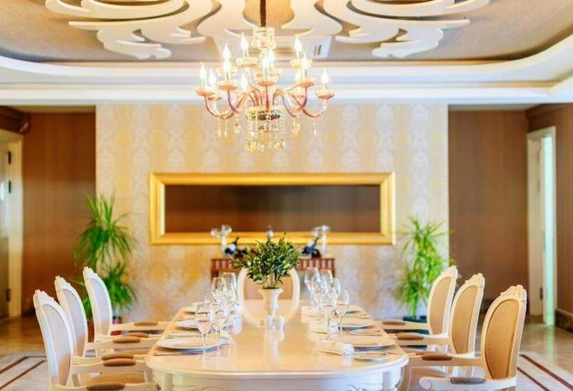 Grand Pasha Luxury Central Kyrenia Hotel & Spa & Casino