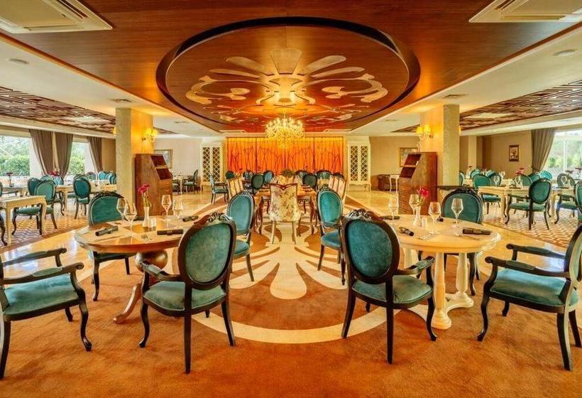 Grand Pasha Luxury Central Kyrenia Hotel & Spa & Casino