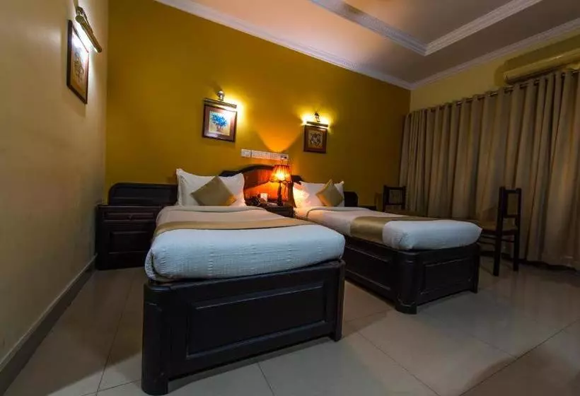 Hotelli Kallada Regency