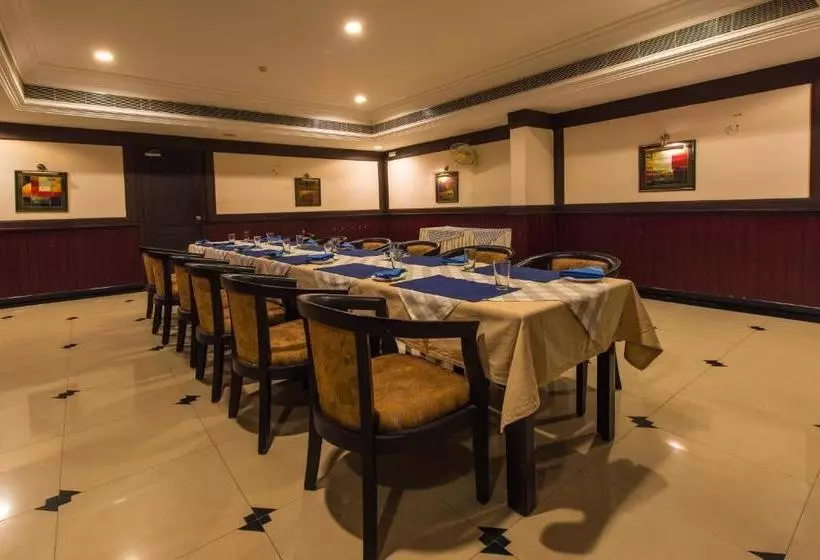 Hotelli Kallada Regency