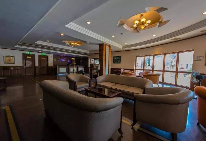 Hotelli Kallada Regency