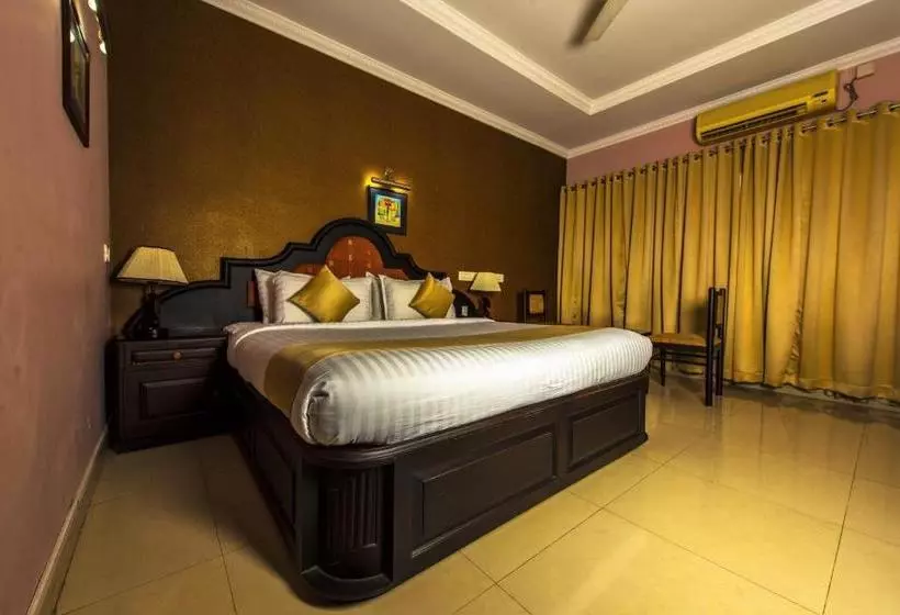 Hotelli Kallada Regency