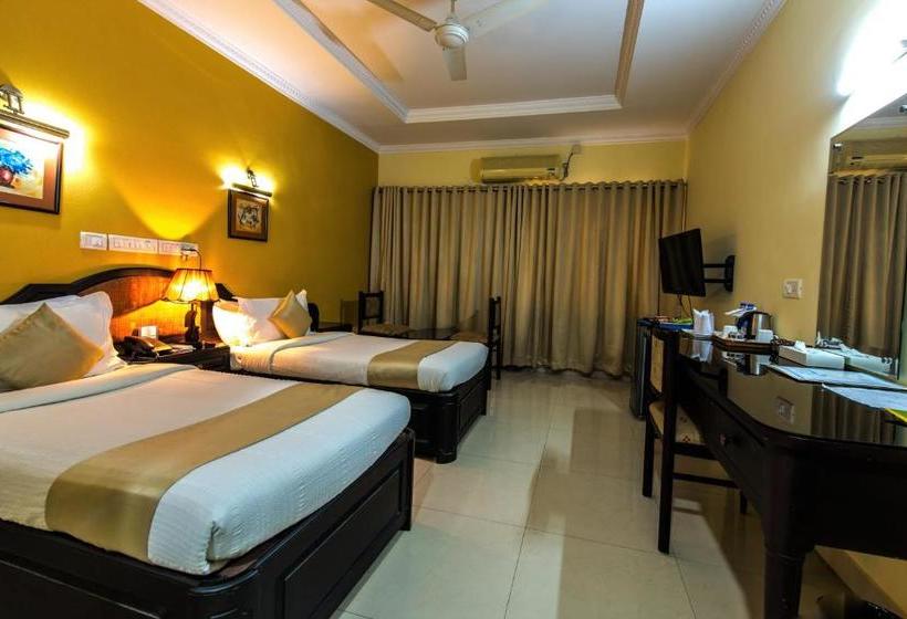 בית מלון כפרי Kallada Regency