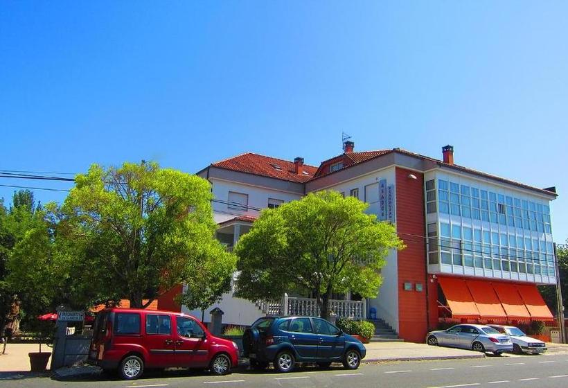 فندق Os Caracoles