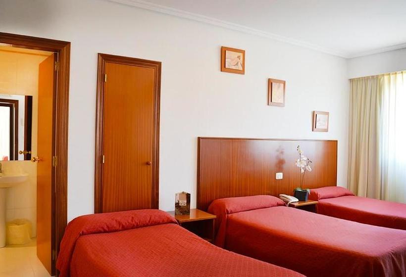 فندق Os Caracoles