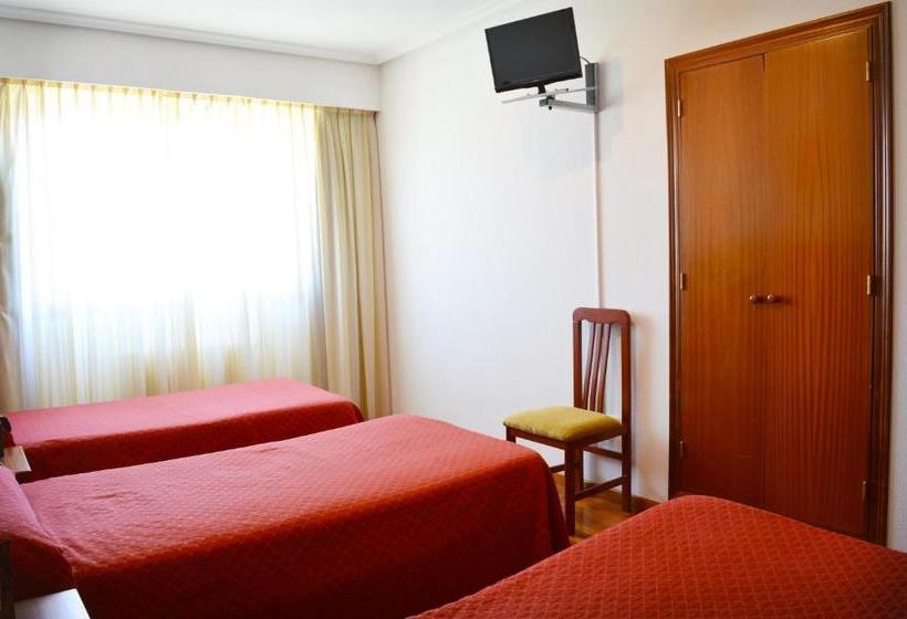 فندق Os Caracoles