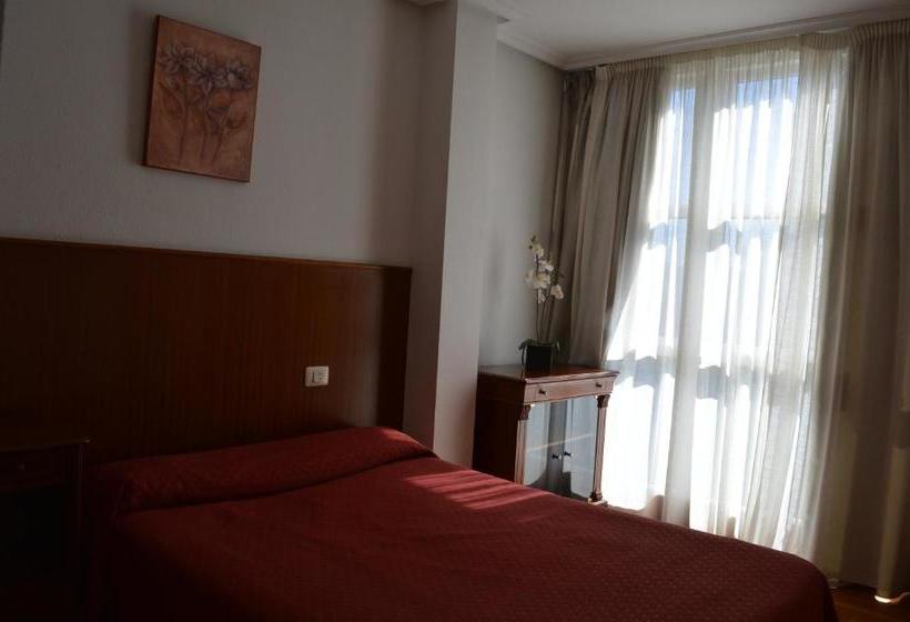 فندق Os Caracoles