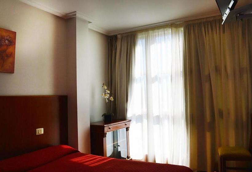 فندق Os Caracoles