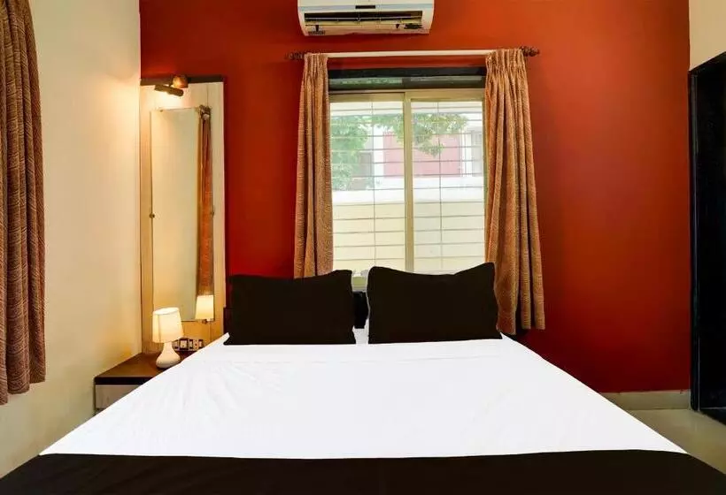 ホテル O Varun Residency