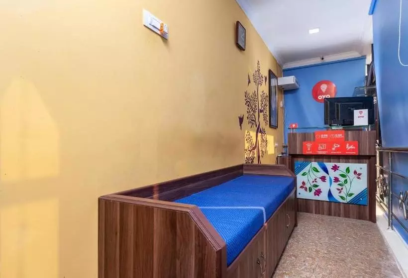 ホテル Oyo 27038 Anandha Rooms