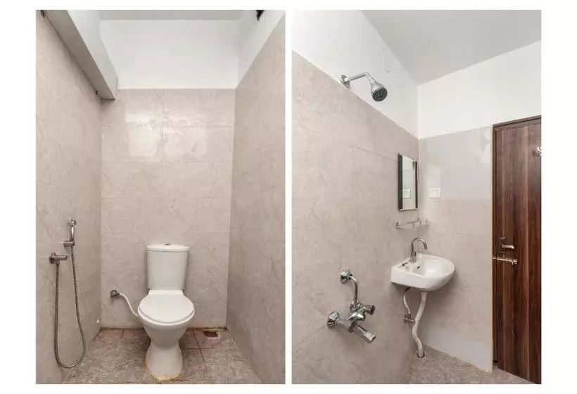 ホテル Oyo 27038 Anandha Rooms