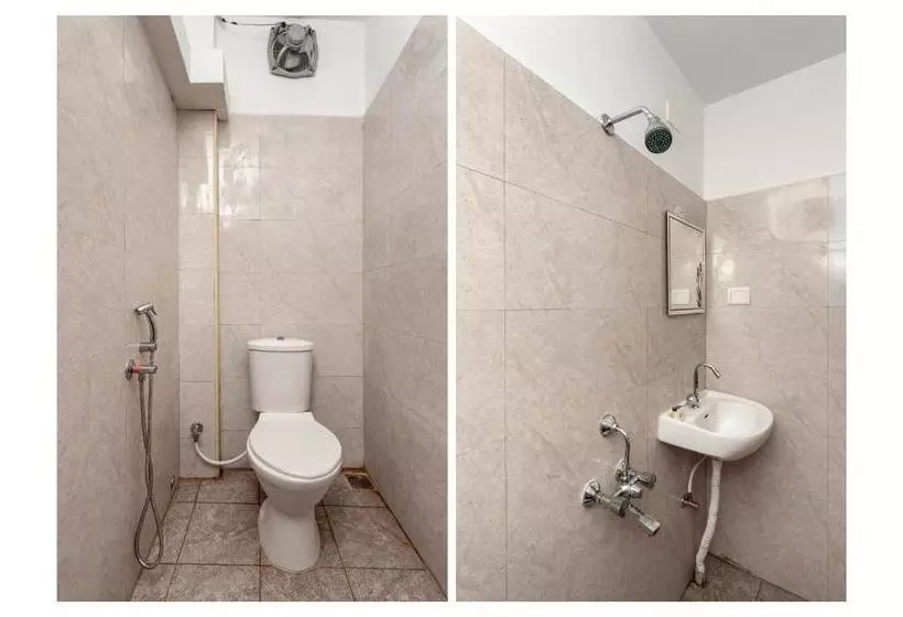 ホテル Oyo 27038 Anandha Rooms