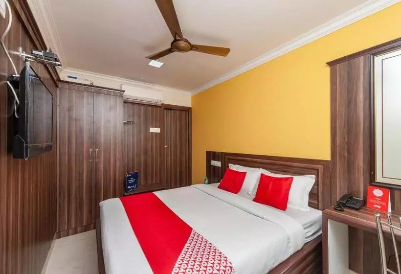 ホテル Oyo 27038 Anandha Rooms