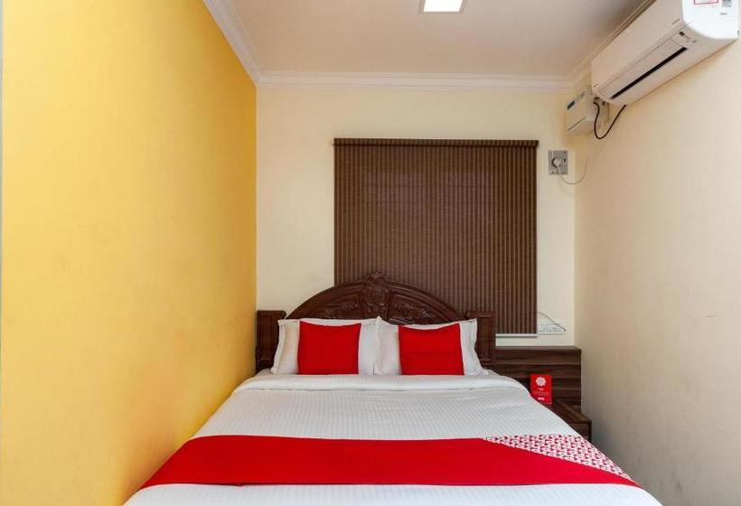 Hotel Oyo 27038 Anandha Rooms