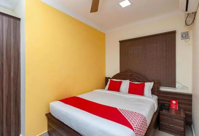 ホテル Oyo 27038 Anandha Rooms