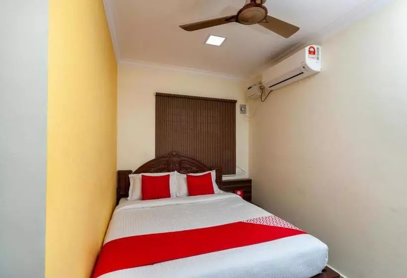 ホテル Oyo 27038 Anandha Rooms