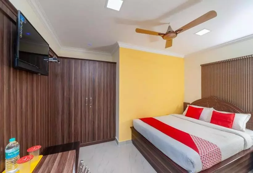 ホテル Oyo 27038 Anandha Rooms