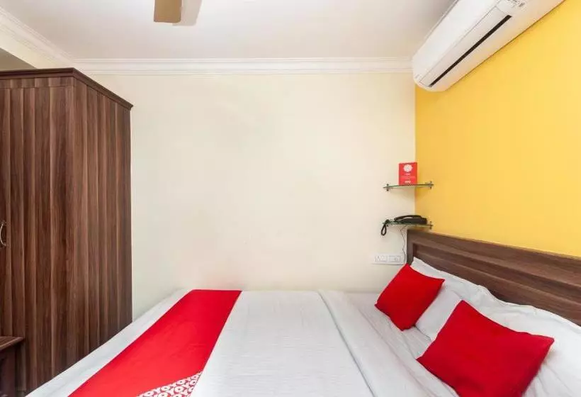 ホテル Oyo 27038 Anandha Rooms