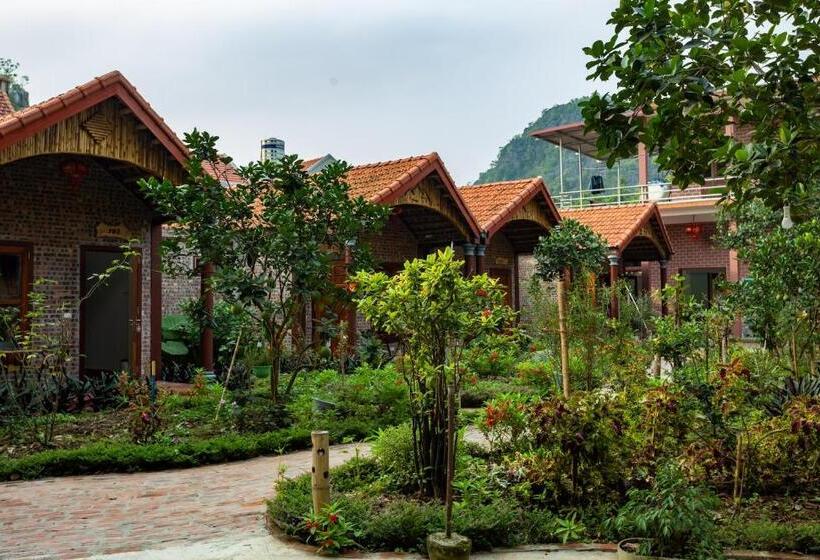 هتل Ruby Homestay