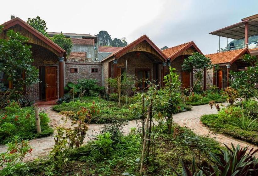 هتل Ruby Homestay