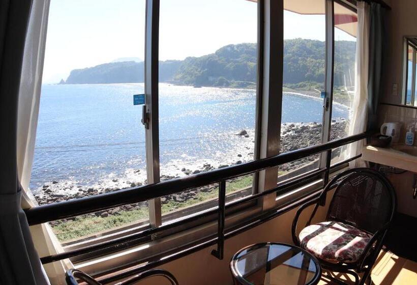 Отель 自家源泉の宿 竜宮の使い Ryugu No Tsukai