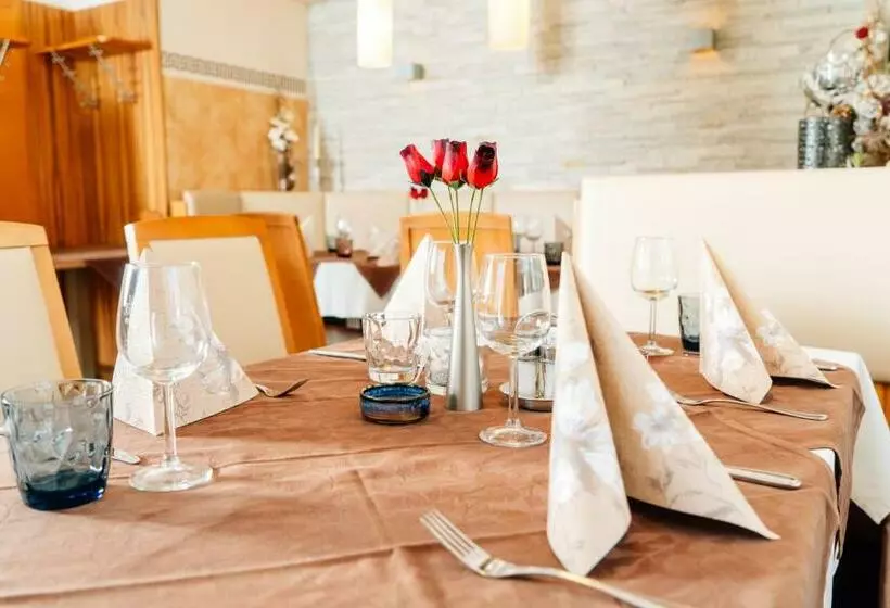 ホテル Strattnerhof