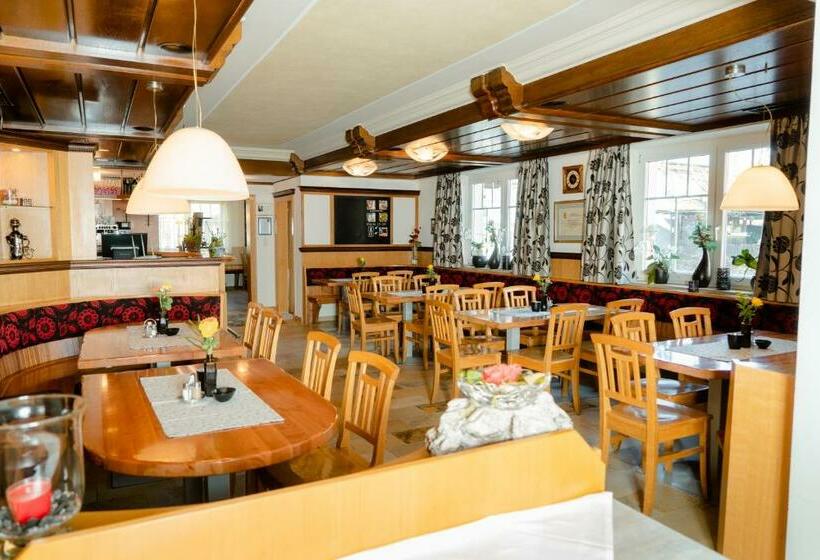 ホテル Strattnerhof