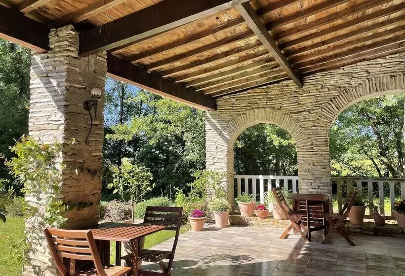 Majatalo Echo D'eau Host & Coach