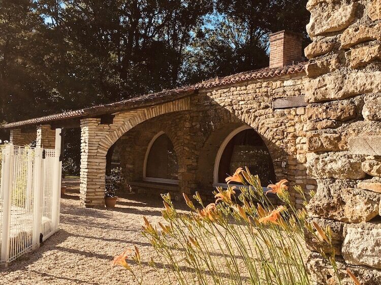 膳宿费 Echo D'eau Host & Coach