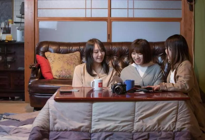 ペンション 四国旅行のhub拠点 古民家ゲストハウス Heso Camp