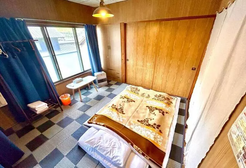 ペンション 四国旅行のhub拠点 古民家ゲストハウス Heso Camp