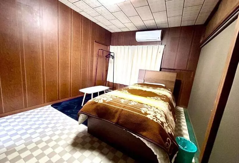 ペンション 四国旅行のhub拠点 古民家ゲストハウス Heso Camp