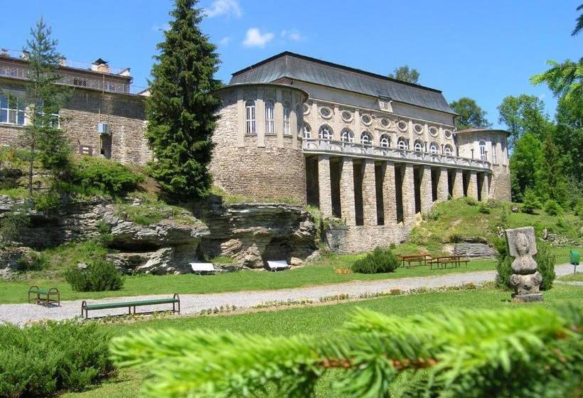 膳宿费 Penziã³n Kamennã½ Dvor