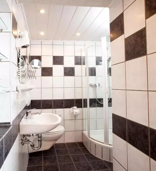 Retkeilymaja Gasthaus Zur Linde