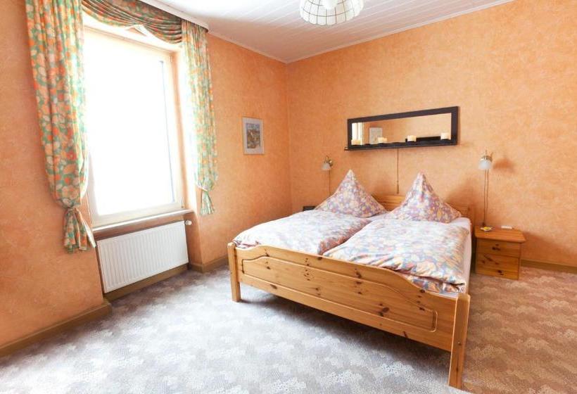 הוסטל Gasthaus Zur Linde