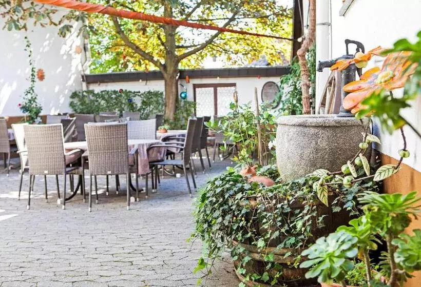 Retkeilymaja Gasthaus Zur Linde