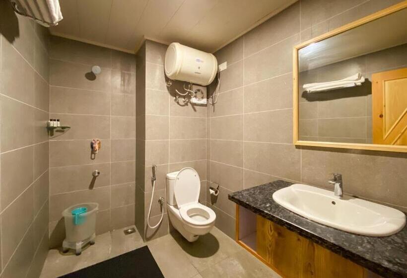 בית מלון כפרי Batseri Sangla