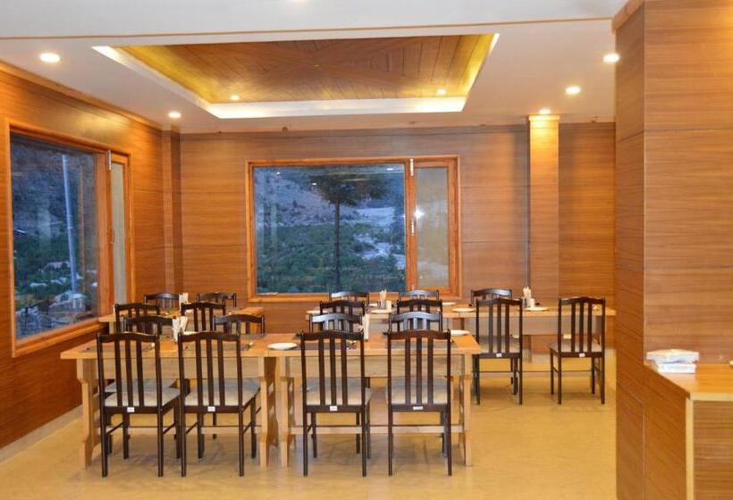 בית מלון כפרי Batseri Sangla