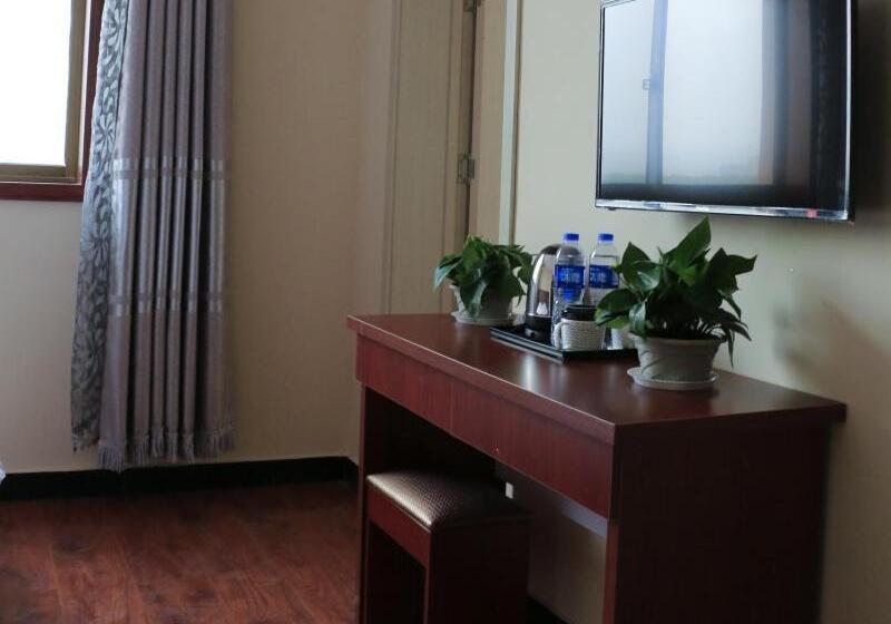 فندق Shell Taiyuan Xiaodian District Malianying Road Taiyuan Airport Station