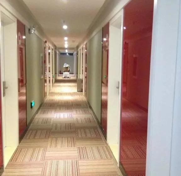 Thank Inn Chain Hotel Yunnan Honghezhou Yuanyang Nansha