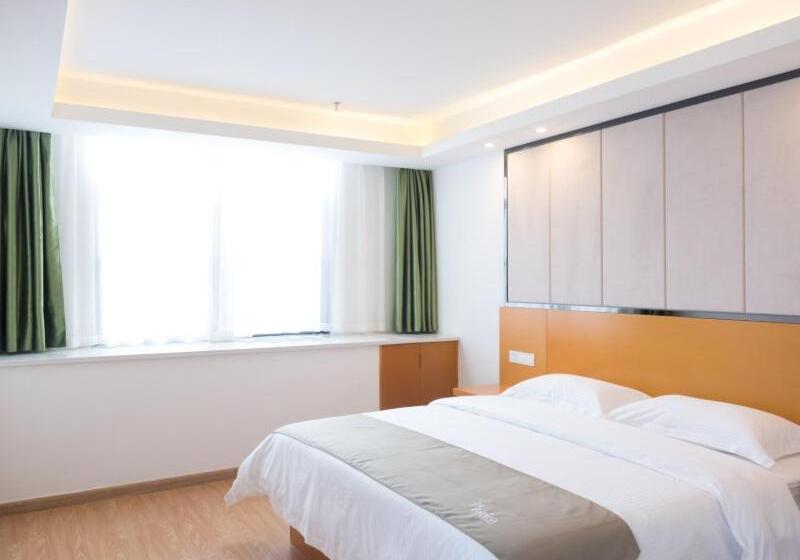 Отель Vatica Hefei Feixi County Southwest Bus Station