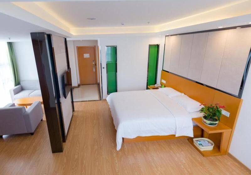 Отель Vatica Hefei Feixi County Southwest Bus Station