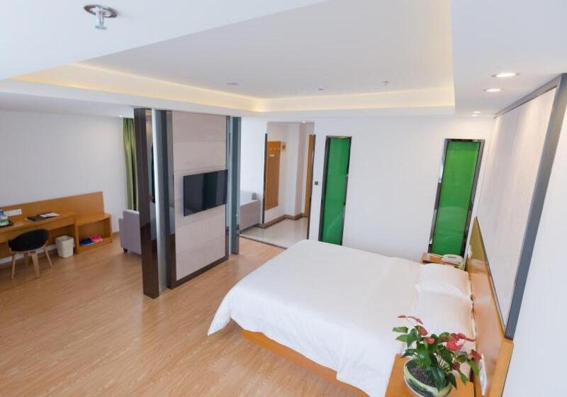 Отель Vatica Hefei Feixi County Southwest Bus Station