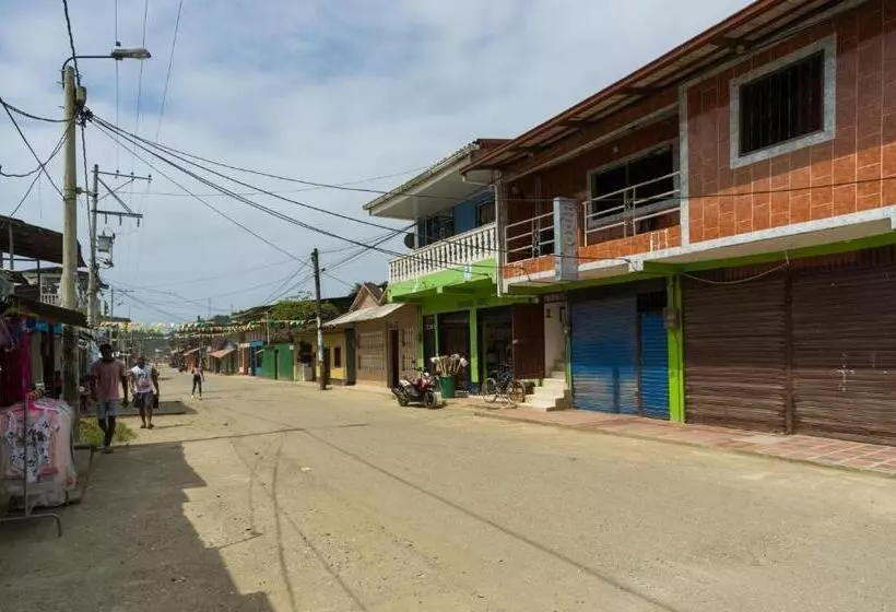 ペンション Clau