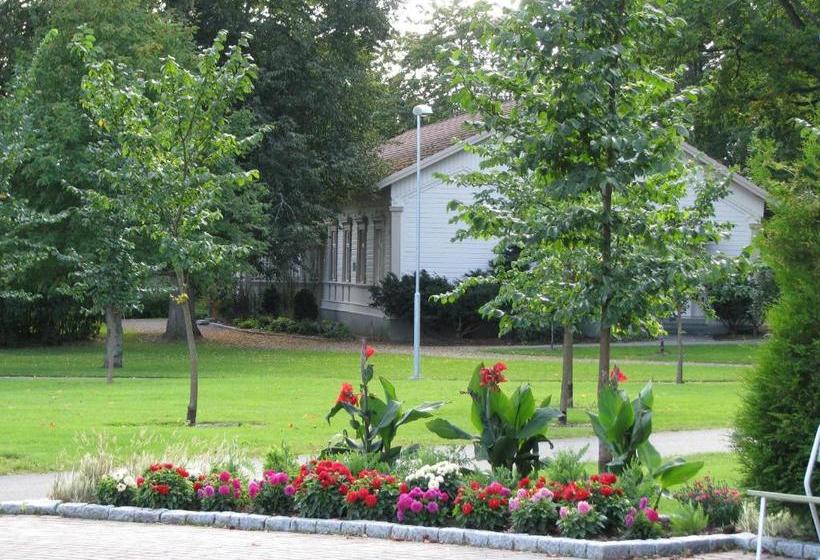 פנסיון Kiipula Guest House