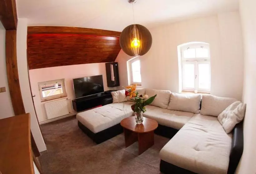 Majatalo Penzion V Horách