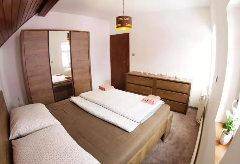 Majatalo Penzion V Horách