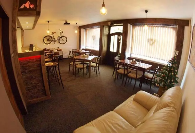 Majatalo Penzion V Horách