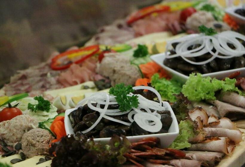 הוסטל Gustoplatzl