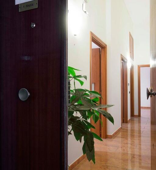 تختخواب و صبحانه La Nuova Cittadella